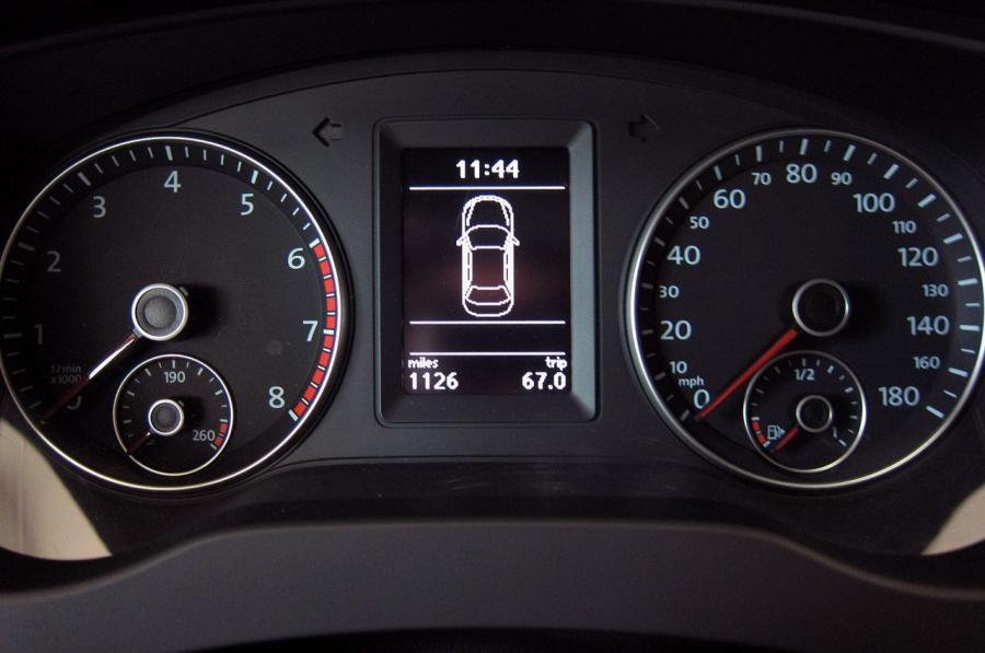  Volkswagen Jetta GLI 2012 года  (фото 19 из 49)